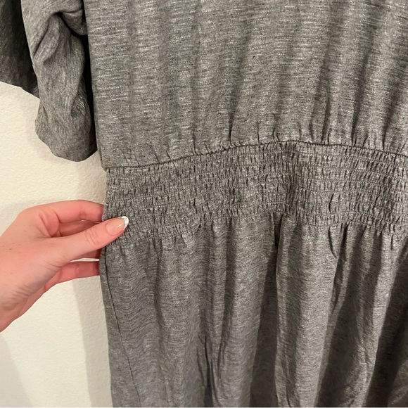 NWT White House Black Market Kimono Sleeve Comfort Waist Dress Metallic Silver - Picture 6 of 7